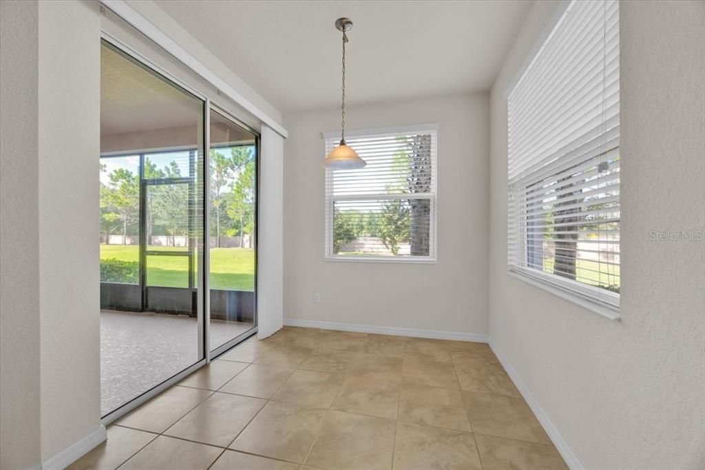 待售: $213,900 (2 贝兹, 2 浴室, 1536 平方英尺)