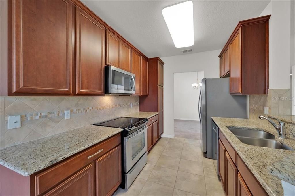 待售: $213,900 (2 贝兹, 2 浴室, 1536 平方英尺)