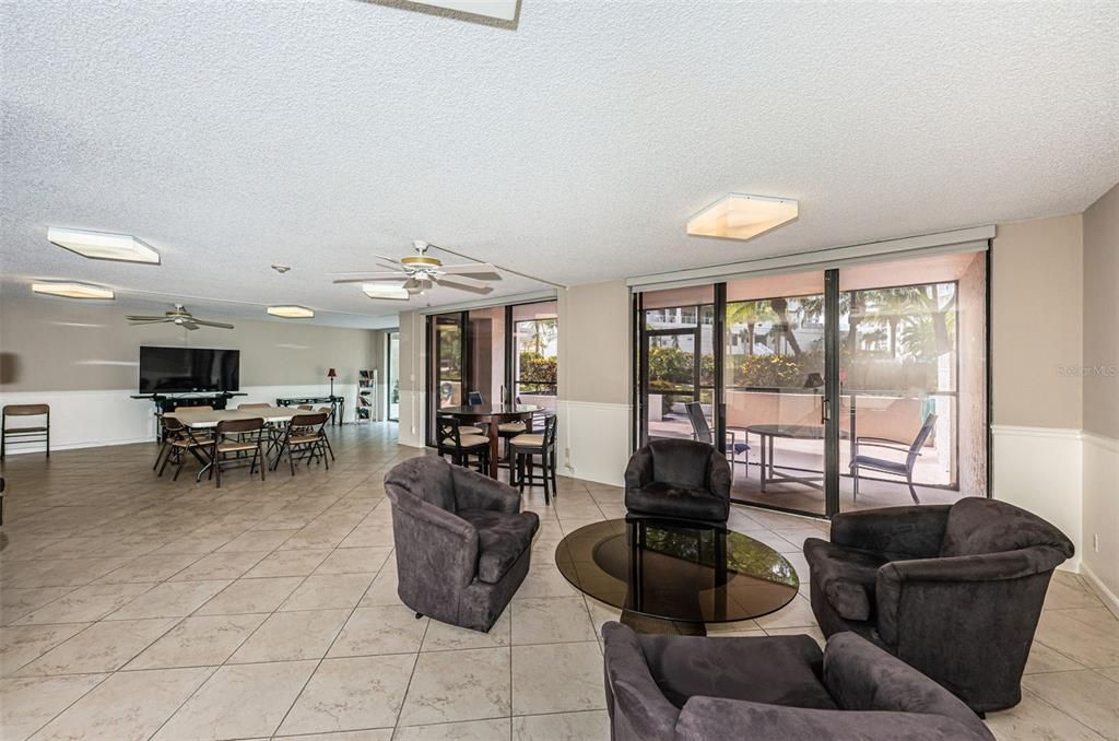 En Venta: $349,000 (2 camas, 2 baños, 1310 Pies cuadrados)