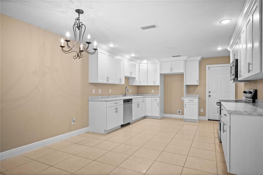 For Sale: $297,500 (3 beds, 2 baths, 1445 Square Feet)