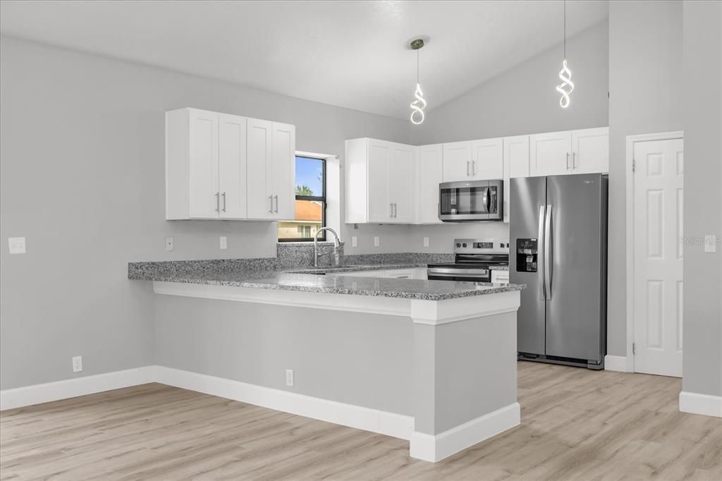 待售: $319,900 (3 贝兹, 2 浴室, 1590 平方英尺)