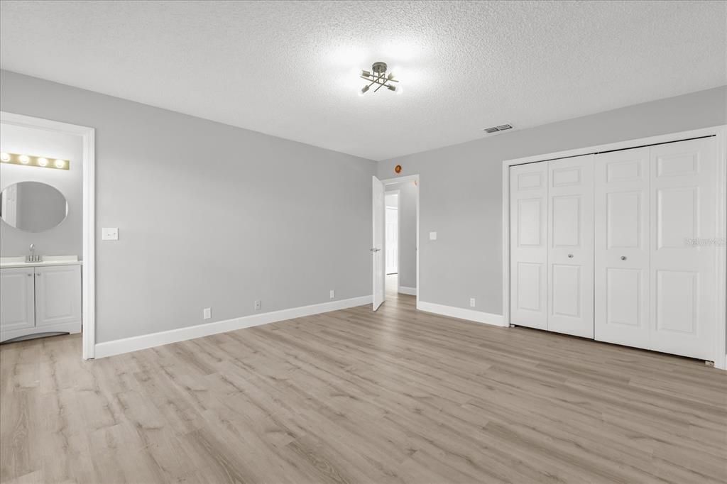 待售: $319,900 (3 贝兹, 2 浴室, 1590 平方英尺)