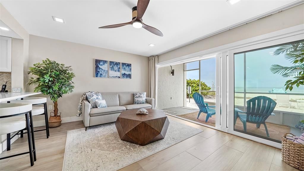 For Sale: $1,350,000 (1 beds, 1 baths, 660 Square Feet)