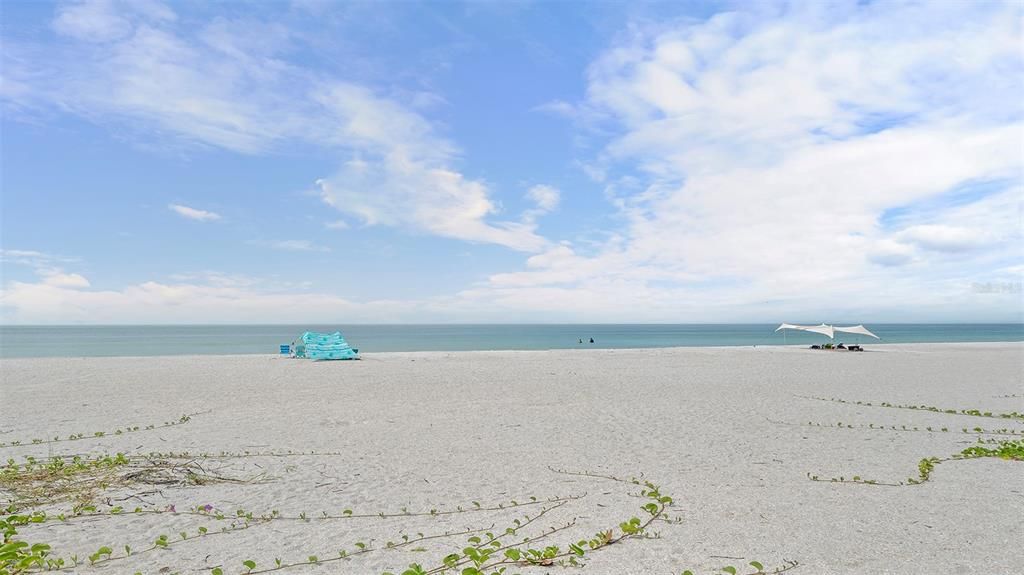 For Sale: $1,350,000 (1 beds, 1 baths, 660 Square Feet)