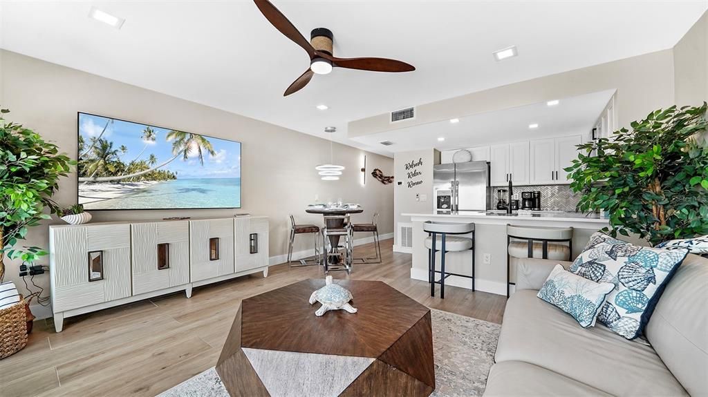 For Sale: $1,350,000 (1 beds, 1 baths, 660 Square Feet)