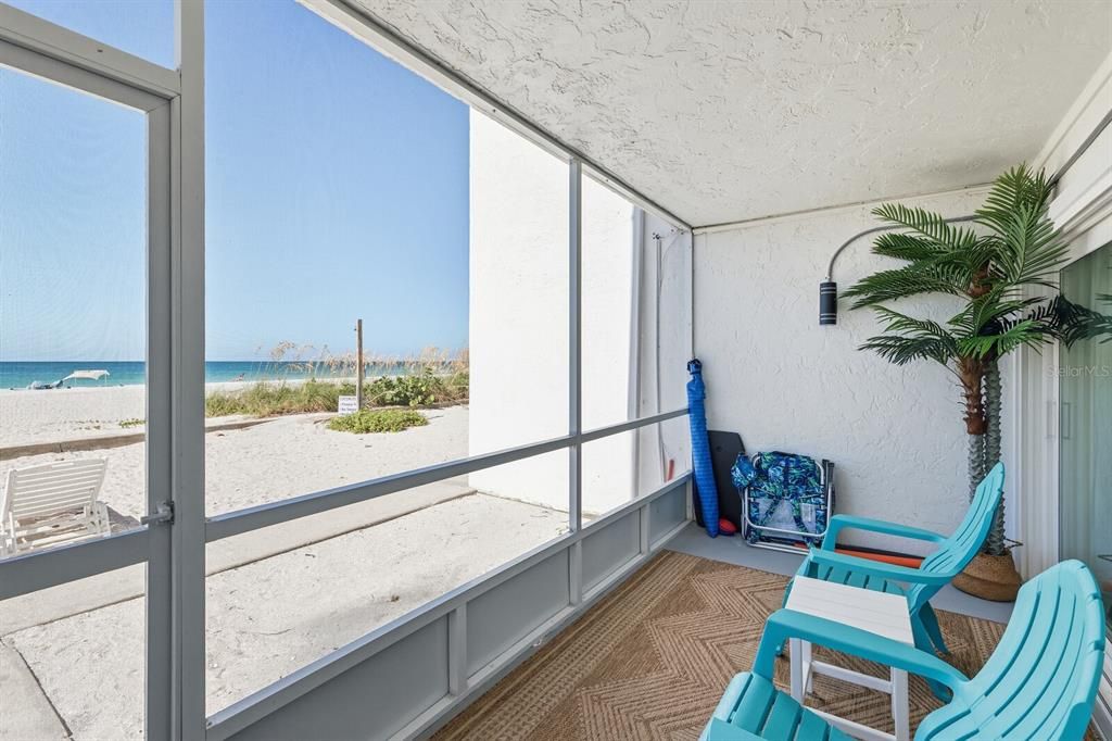 For Sale: $1,350,000 (1 beds, 1 baths, 660 Square Feet)