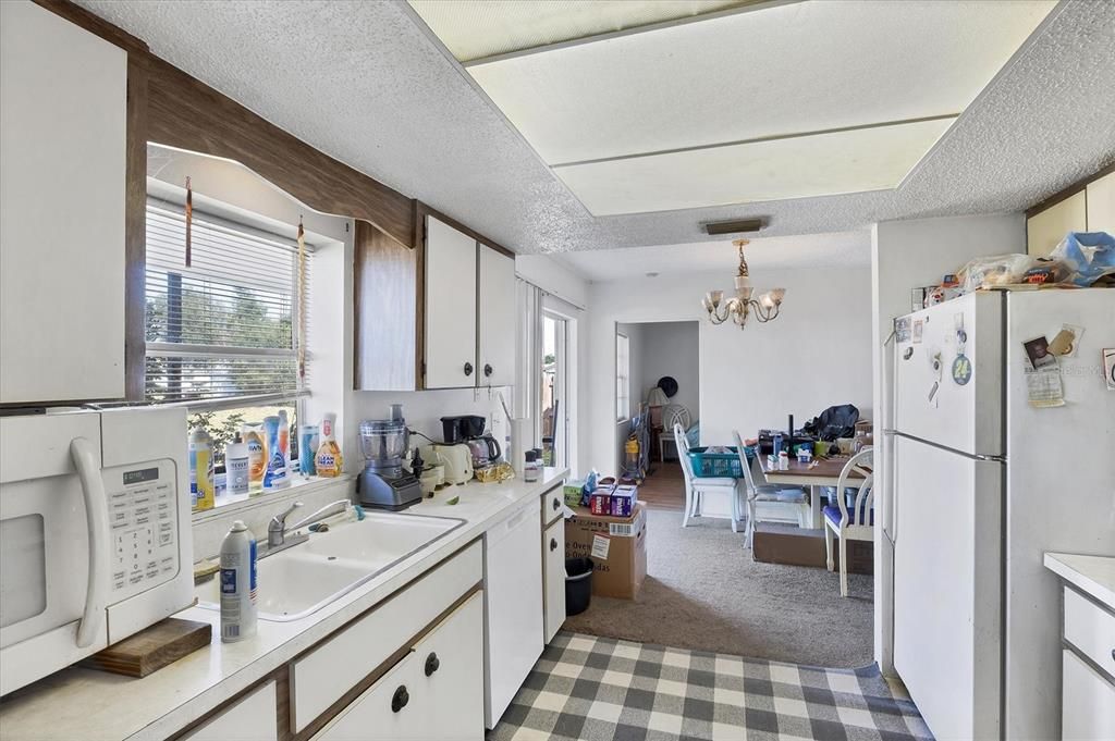 En Venta: $374,900 (4 camas, 0 baños, 2103 Pies cuadrados)