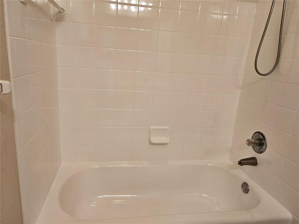 В аренду: $1,400 (1 спален, 1 ванн, 967 Квадратных фут)