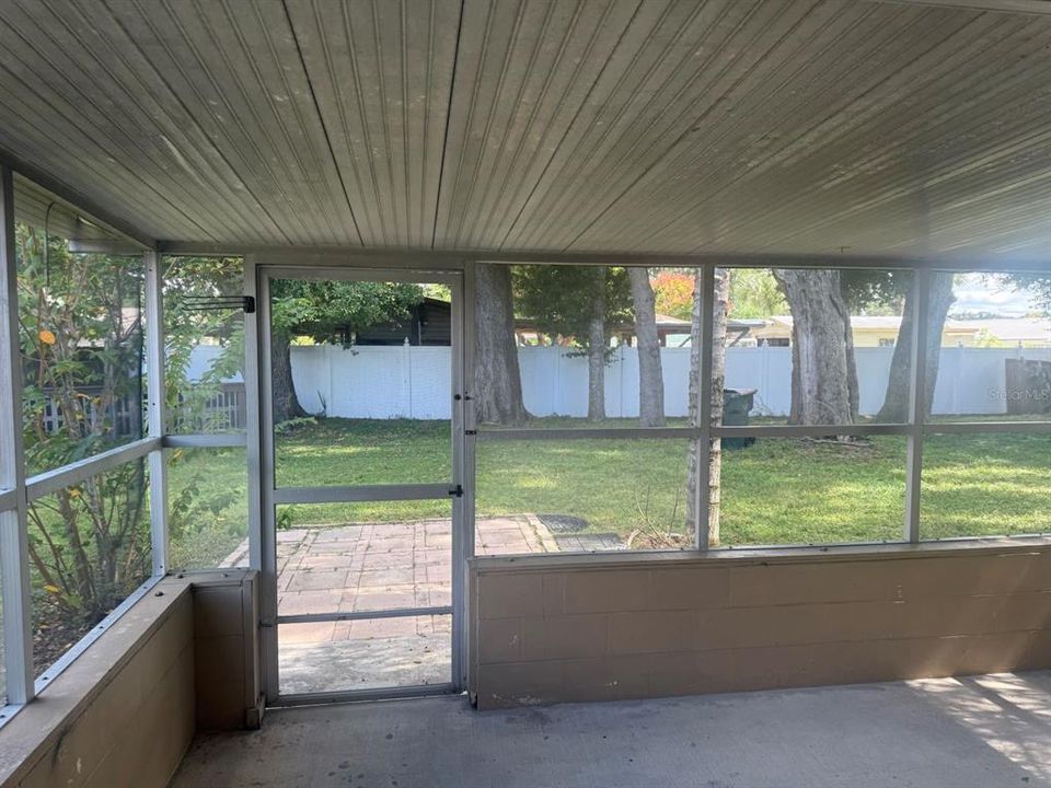 For Rent: $1,450 (2 beds, 1 baths, 800 Square Feet)