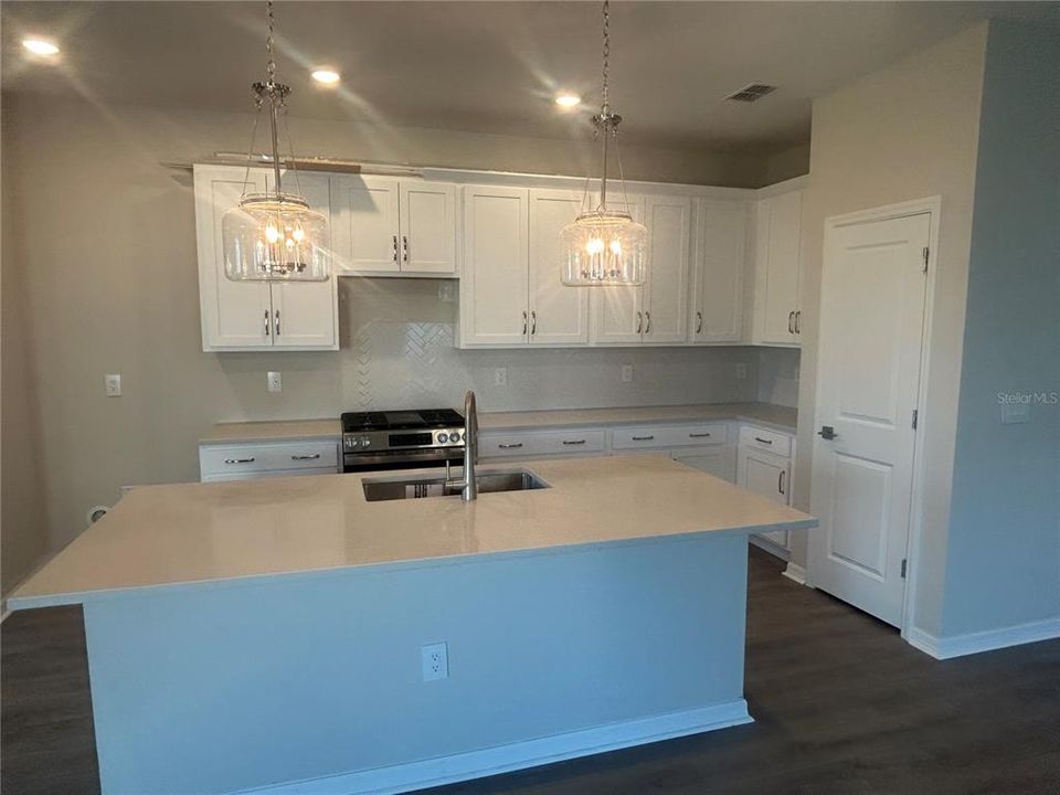 For Sale: $438,656 (4 beds, 3 baths, 2663 Square Feet)