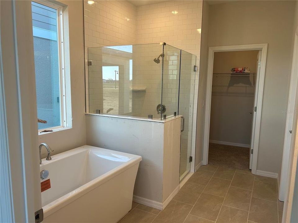 For Sale: $438,656 (4 beds, 3 baths, 2663 Square Feet)