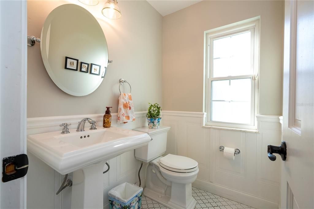 For Sale: $640,000 (4 beds, 2 baths, 1819 Square Feet)