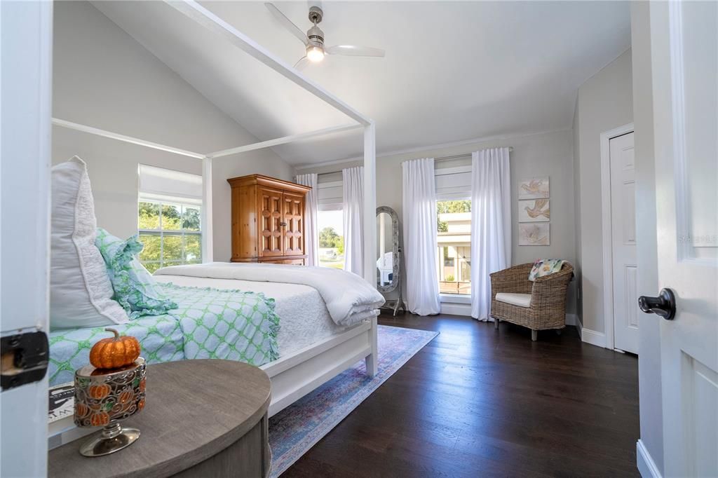 For Sale: $640,000 (4 beds, 2 baths, 1819 Square Feet)