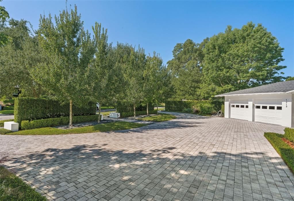 Active With Contract: $1,799,000 (4 beds, 3 baths, 2907 Square Feet)