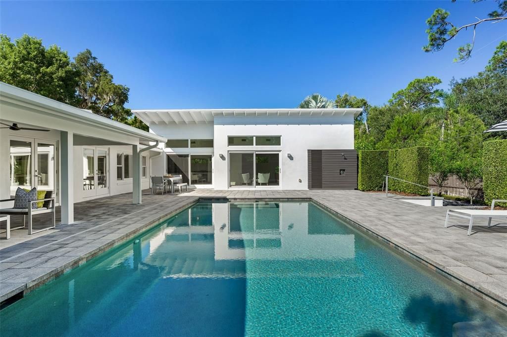 Active With Contract: $1,799,000 (4 beds, 3 baths, 2907 Square Feet)