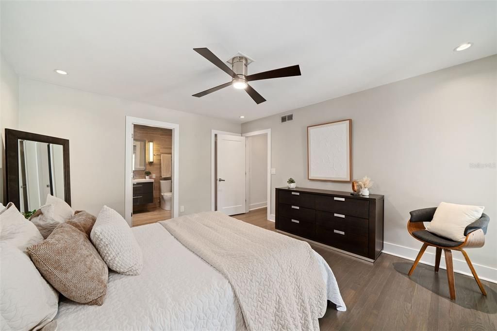 Active With Contract: $1,799,000 (4 beds, 3 baths, 2907 Square Feet)