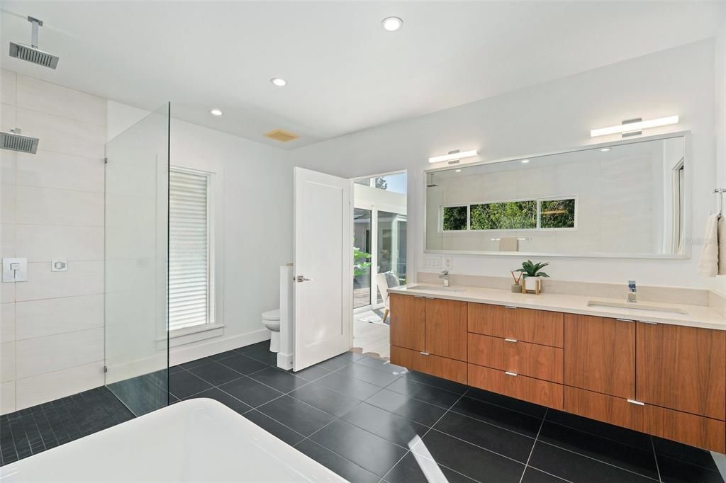 Active With Contract: $1,799,000 (4 beds, 3 baths, 2907 Square Feet)