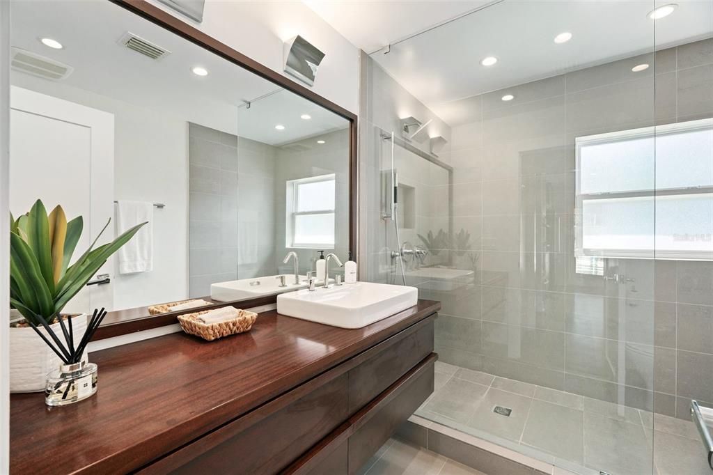 Active With Contract: $1,799,000 (4 beds, 3 baths, 2907 Square Feet)