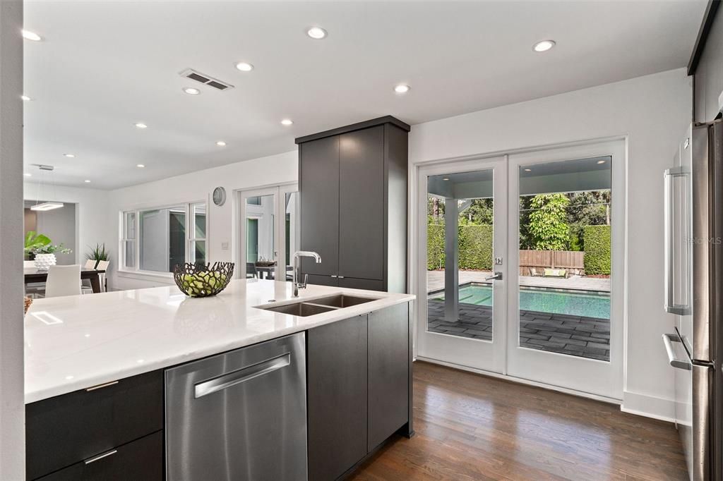 Active With Contract: $1,799,000 (4 beds, 3 baths, 2907 Square Feet)