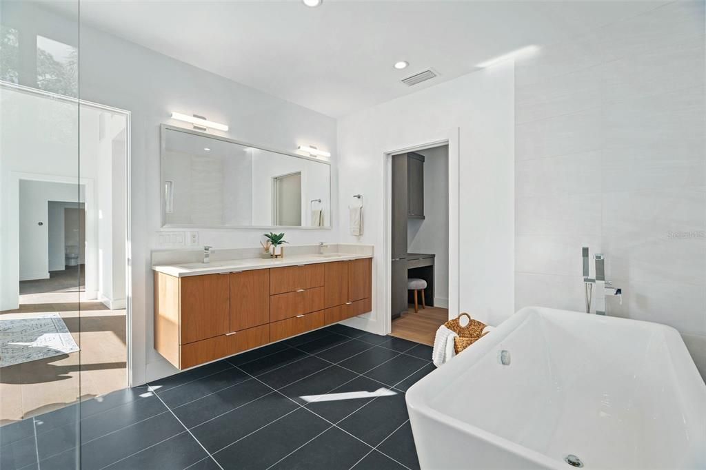 Active With Contract: $1,799,000 (4 beds, 3 baths, 2907 Square Feet)