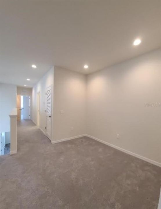 Active With Contract: $2,995 (3 beds, 2 baths, 2050 Square Feet)