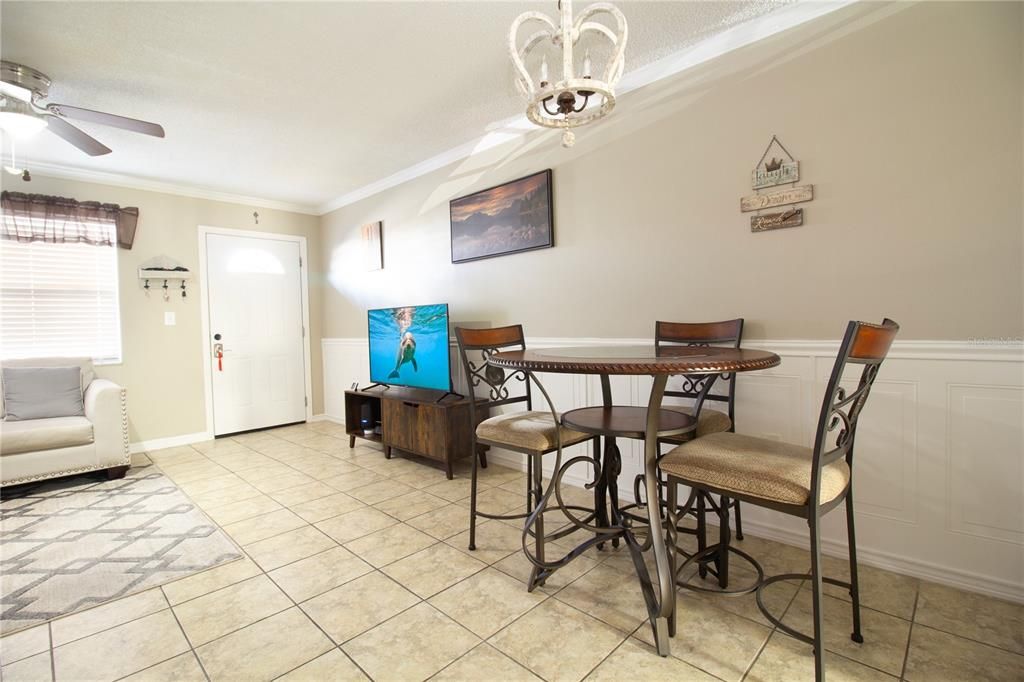 For Sale: $120,000 (1 beds, 1 baths, 745 Square Feet)