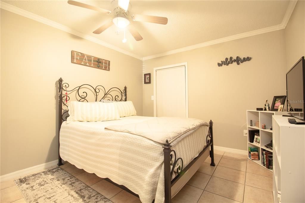 For Sale: $120,000 (1 beds, 1 baths, 745 Square Feet)