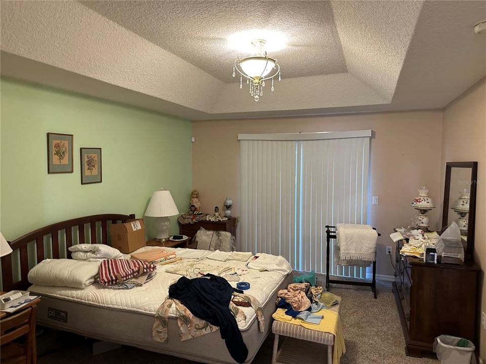 Active With Contract: $348,000 (3 beds, 2 baths, 1987 Square Feet)