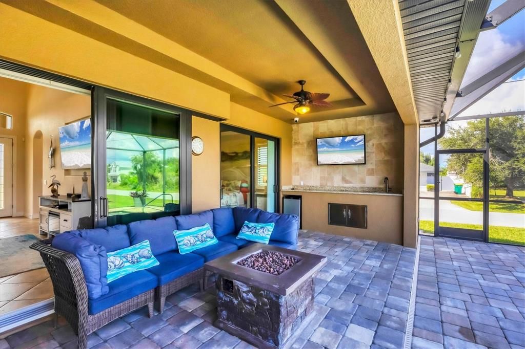 For Sale: $669,000 (3 beds, 2 baths, 2093 Square Feet)