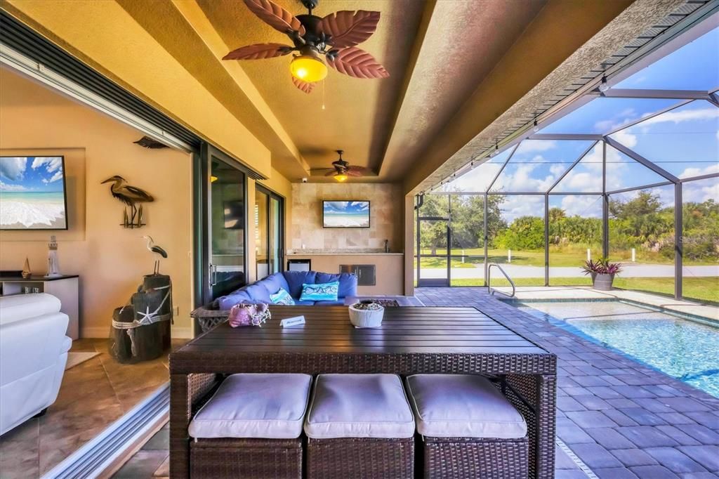 For Sale: $669,000 (3 beds, 2 baths, 2093 Square Feet)