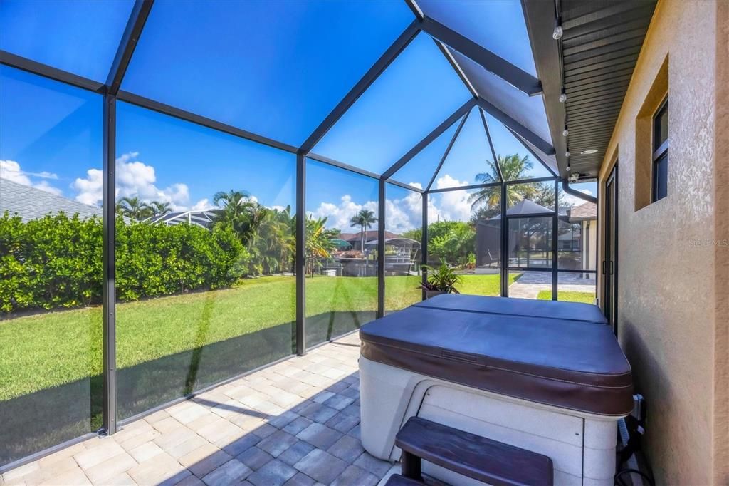 For Sale: $669,000 (3 beds, 2 baths, 2093 Square Feet)