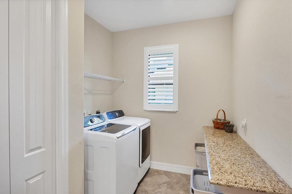 For Sale: $669,000 (3 beds, 2 baths, 2093 Square Feet)