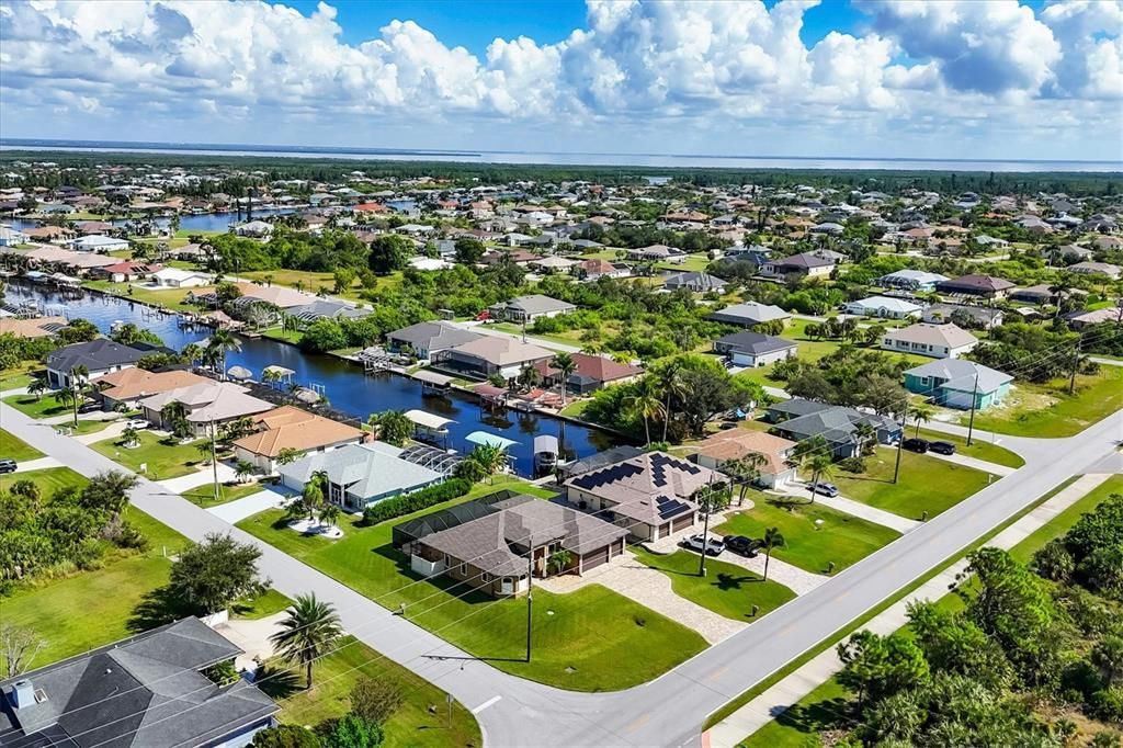 For Sale: $669,000 (3 beds, 2 baths, 2093 Square Feet)