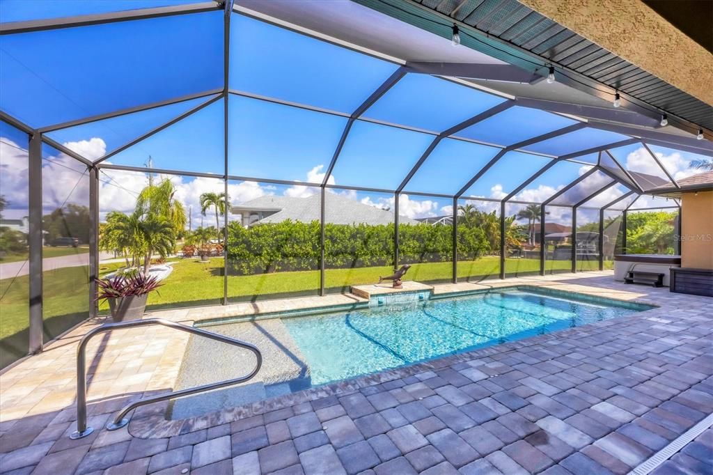 For Sale: $669,000 (3 beds, 2 baths, 2093 Square Feet)