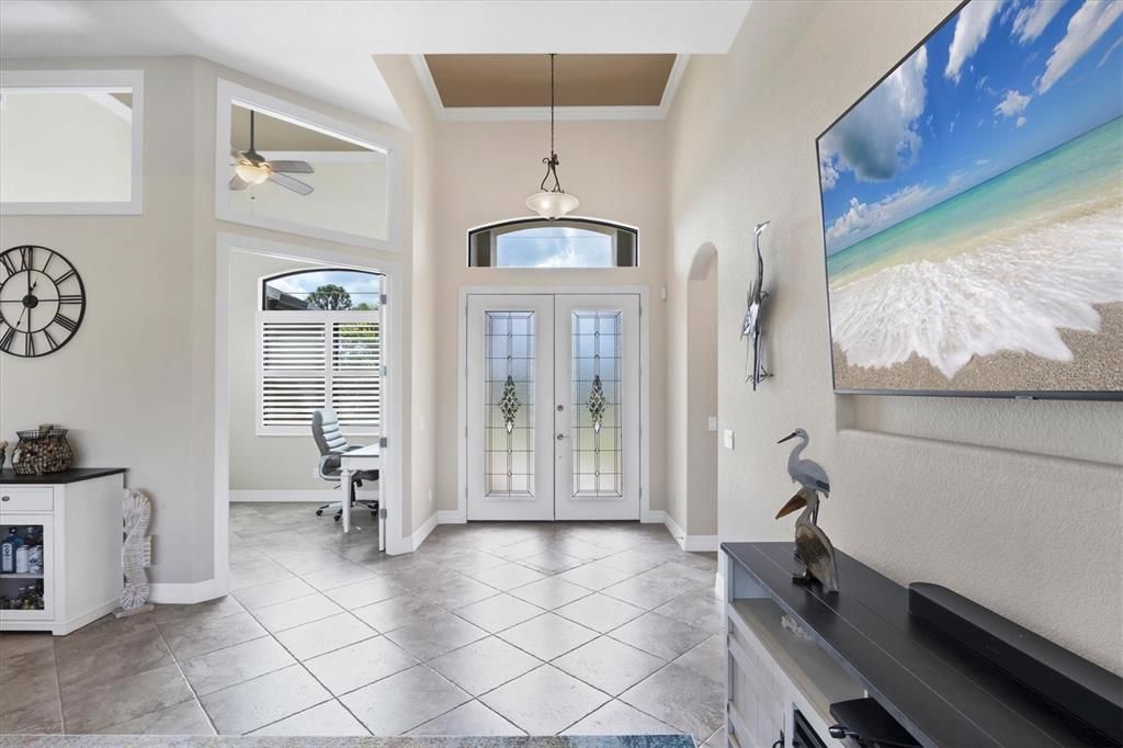 For Sale: $669,000 (3 beds, 2 baths, 2093 Square Feet)