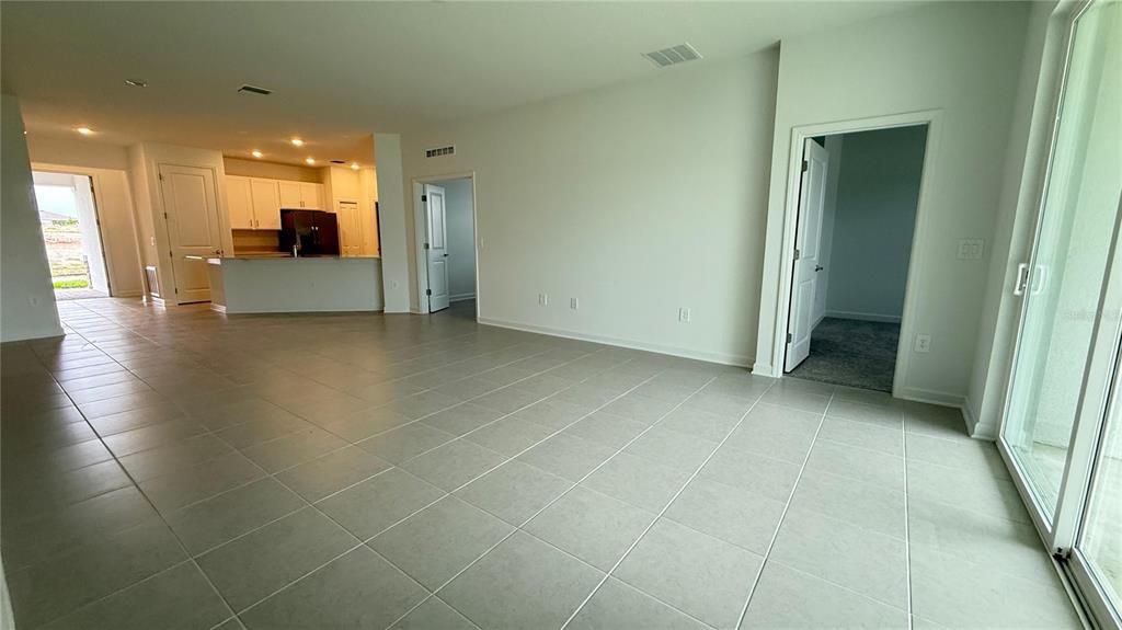 En Renta: $2,575 (4 camas, 3 baños, 2109 Pies cuadrados)