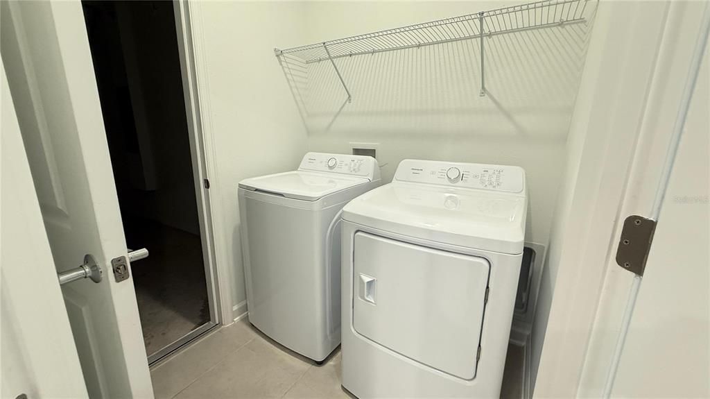 En Renta: $2,575 (4 camas, 3 baños, 2109 Pies cuadrados)