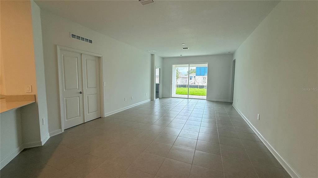 En Renta: $2,575 (4 camas, 3 baños, 2109 Pies cuadrados)