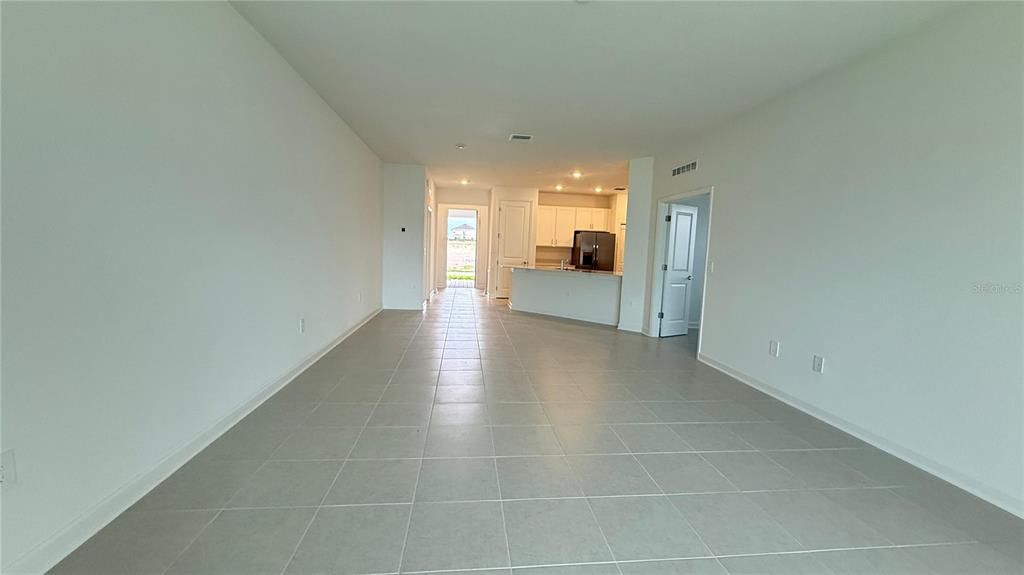 En Renta: $2,575 (4 camas, 3 baños, 2109 Pies cuadrados)