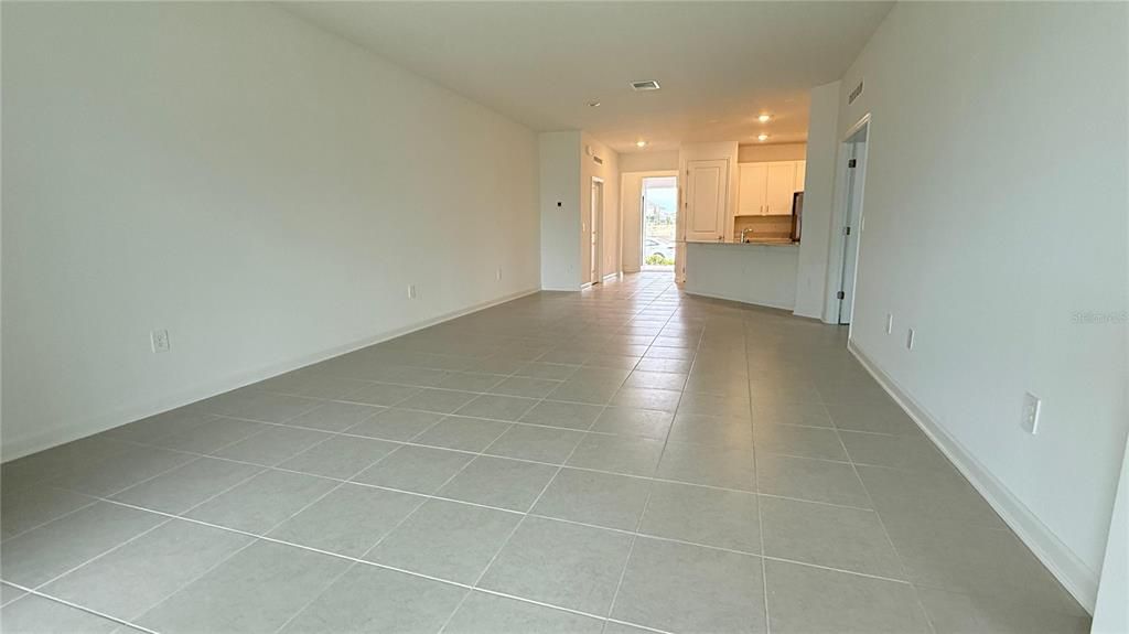 En Renta: $2,575 (4 camas, 3 baños, 2109 Pies cuadrados)