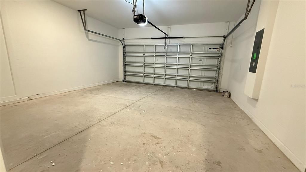 En Renta: $2,575 (4 camas, 3 baños, 2109 Pies cuadrados)