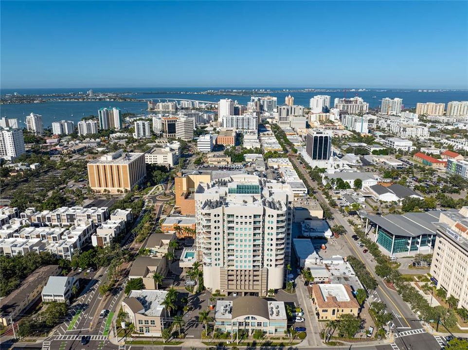 For Sale: $895,000 (2 beds, 2 baths, 1735 Square Feet)