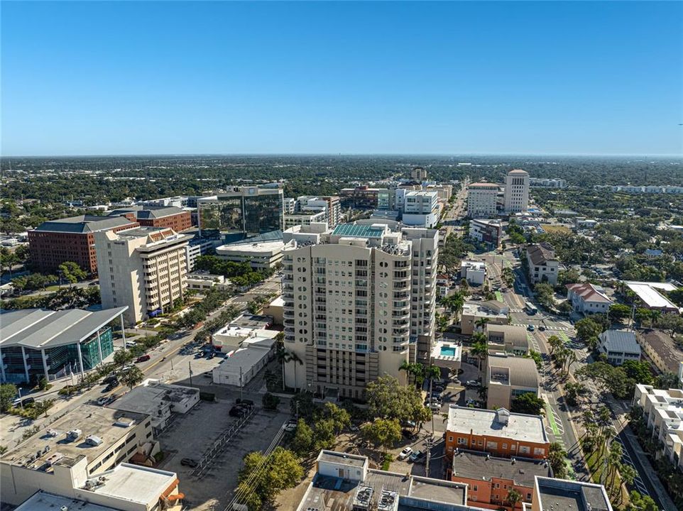 For Sale: $895,000 (2 beds, 2 baths, 1735 Square Feet)