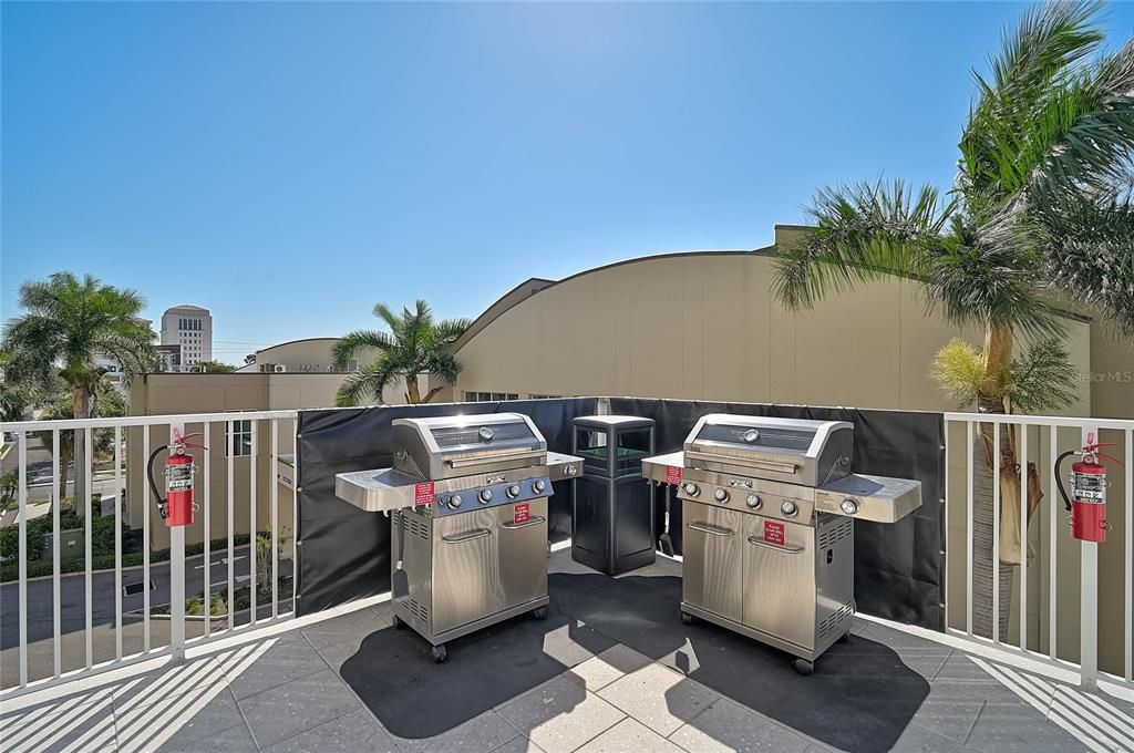 For Sale: $895,000 (2 beds, 2 baths, 1735 Square Feet)