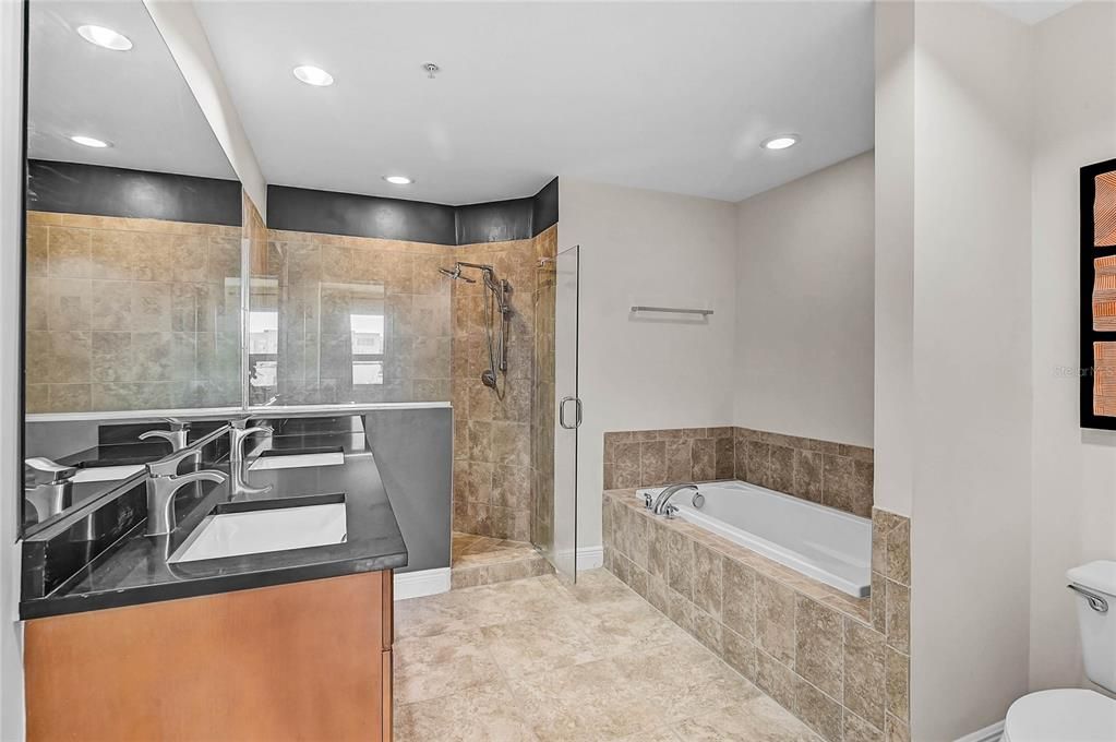 For Sale: $895,000 (2 beds, 2 baths, 1735 Square Feet)