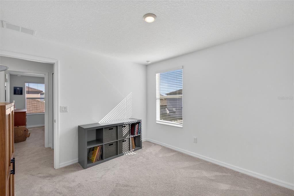 For Sale: $400,000 (5 beds, 2 baths, 2369 Square Feet)