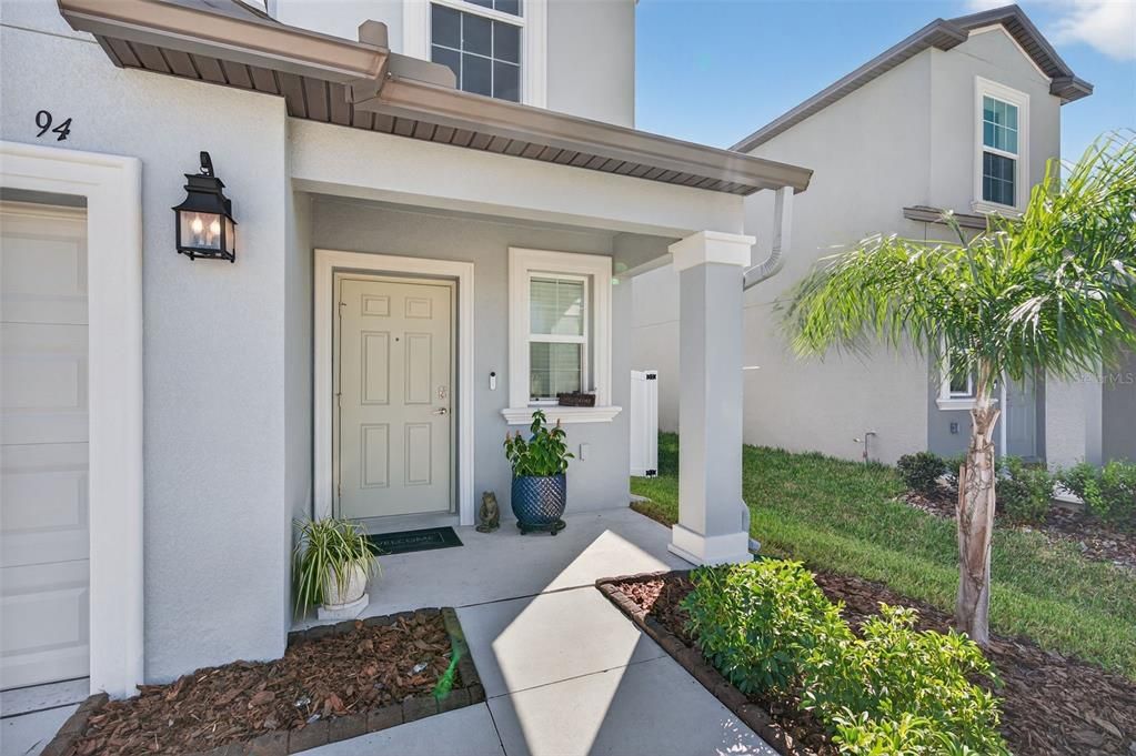 For Sale: $400,000 (5 beds, 2 baths, 2369 Square Feet)