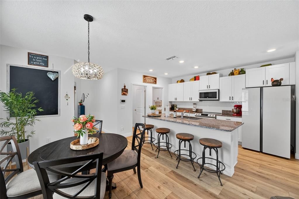 For Sale: $400,000 (5 beds, 2 baths, 2369 Square Feet)