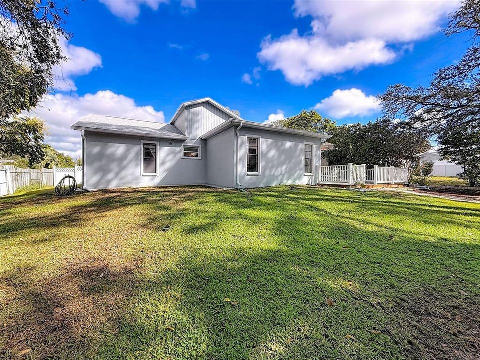 Под контрактом: $285,000 (3 спален, 2 ванн, 1612 Квадратных фут)