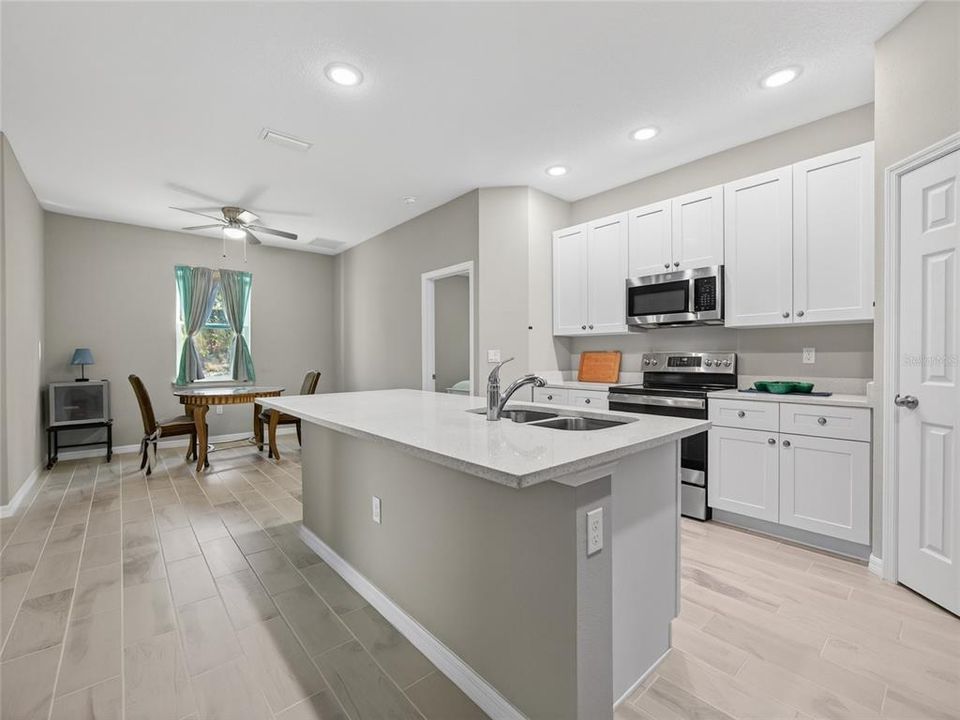 待售: $317,000 (3 贝兹, 2 浴室, 1540 平方英尺)